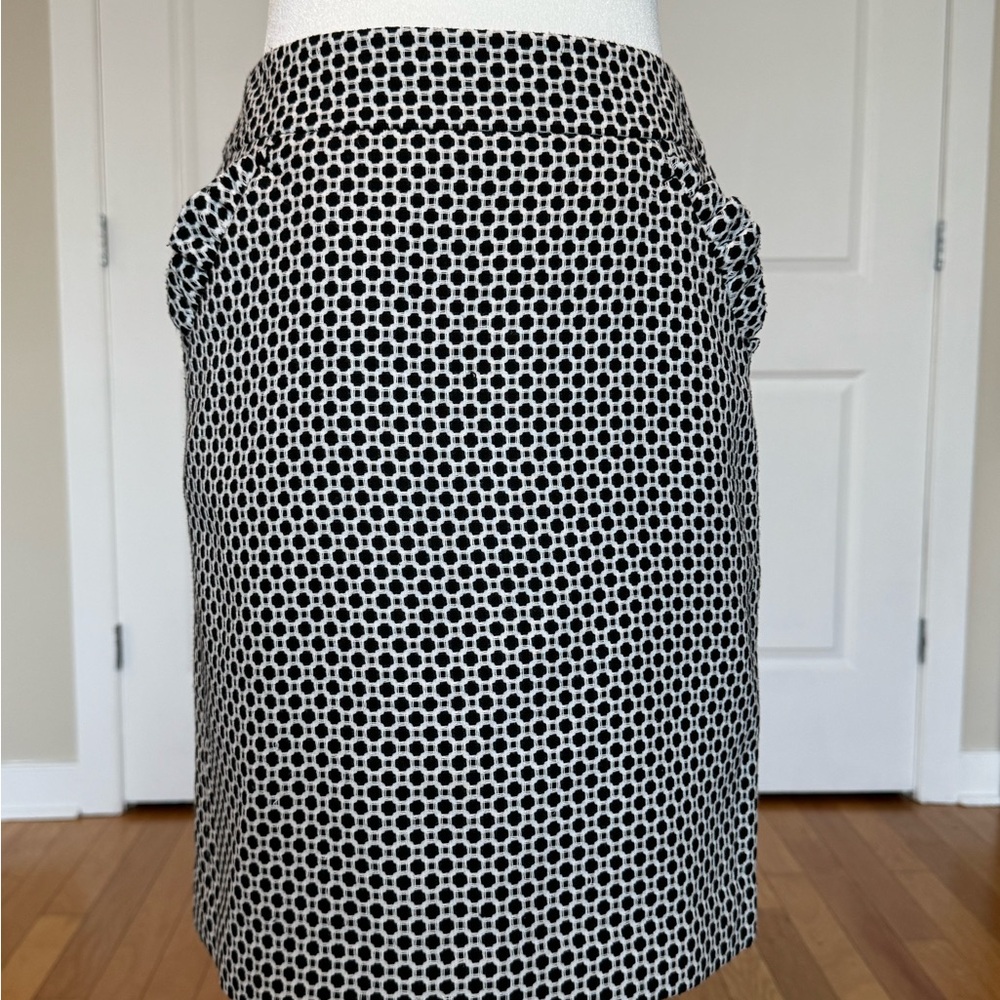 LOFT Black and White Honeycomb Print Pencil Skirt